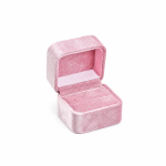 Fluwelen ringdoosje voor een verlovingsring — Poederroze