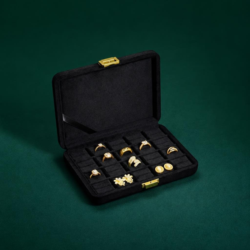 Ringdoos van fluweel met sleutelslot